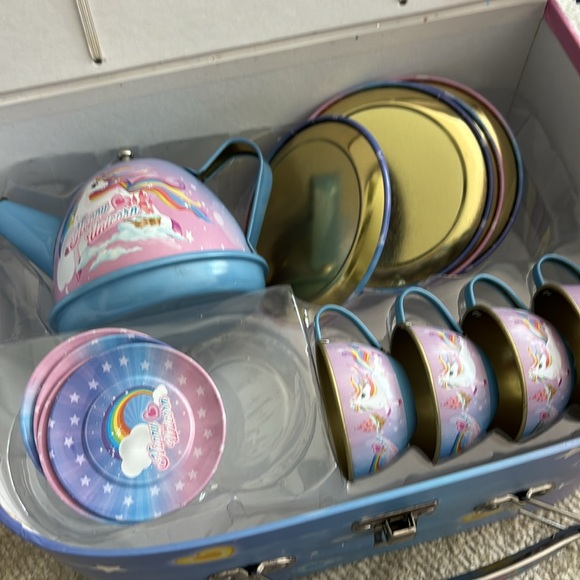 Unicorn pretend tea set - Picture 2 of 8